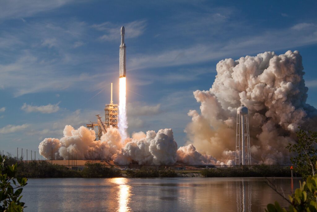 SpaceX Test Fires a Raptor Engine for Simulating Lunar Landing
