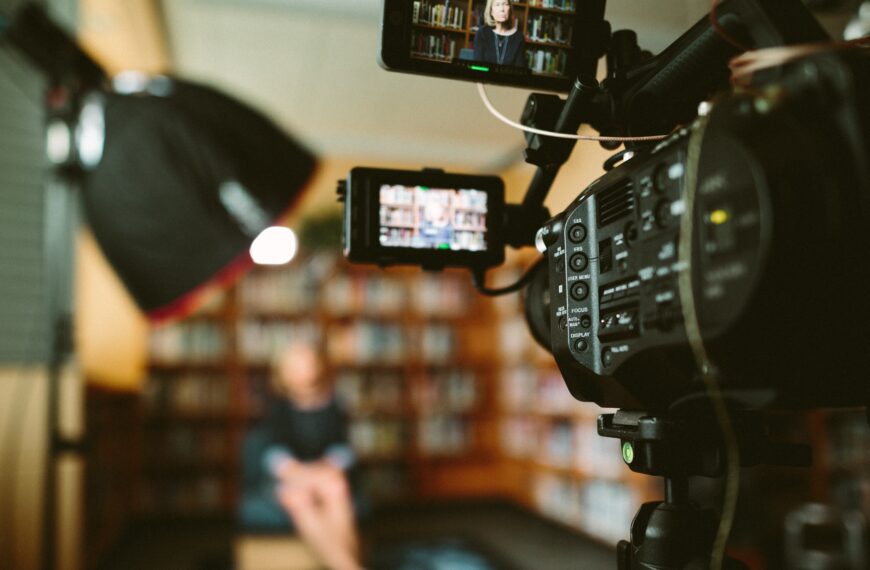 10 Entry-Level Sales Interview Questions and How to Answer Them
