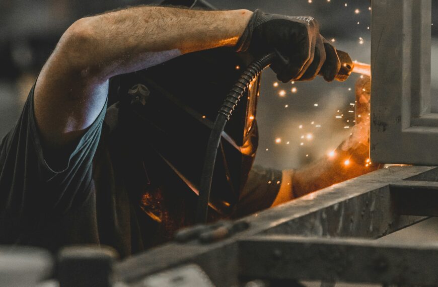 How Does The U.s. Economy Create And Destroy Millions Of Jobs Each Year? (mark All That Apply.)