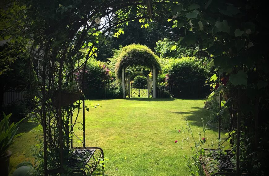 Landscape Laborer / Lawn Maintenance – $15/hr to $23/hr