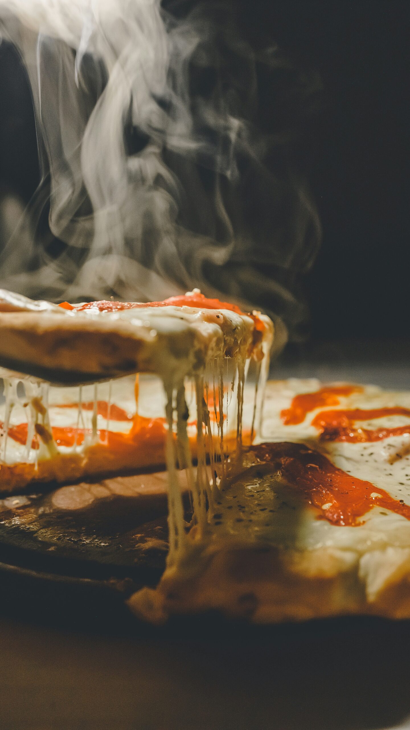 Team Members/Pizza Makers Needed!! Benefits!! Free College!! Paid Weekly!!