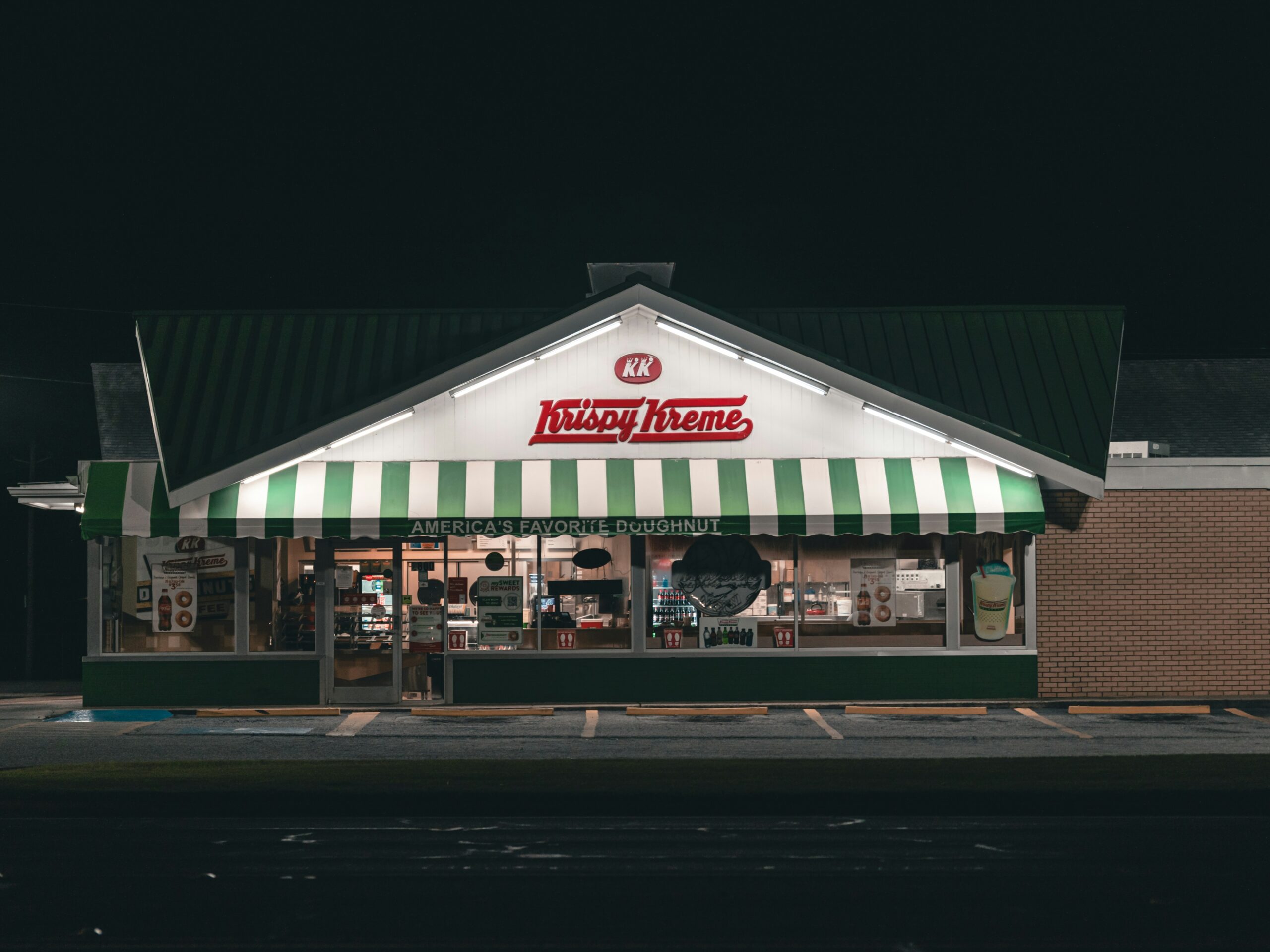 Krispy Kreme Now Hiring Team Members!