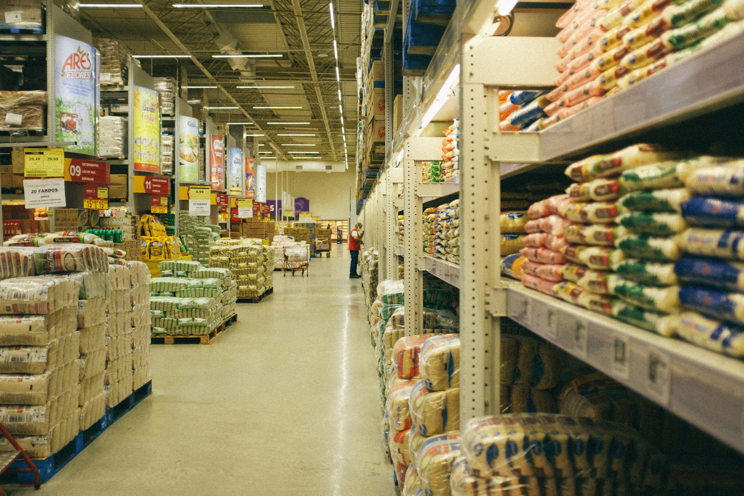 Warehouse Worker – Package Handler